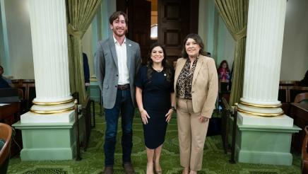 Assemblywoman Soria Welcomes Madera County Supervisor Leticia Gonzalez to the Assembly Floor
