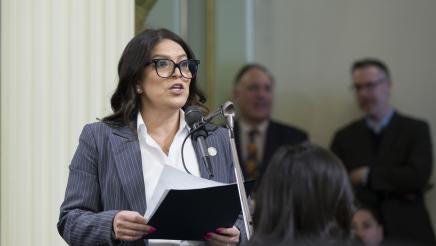 Assemblywoman Soria Welcomes Valley Build to Assembly Floor