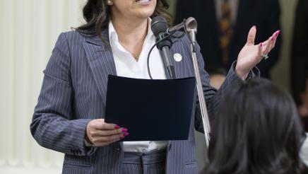 Assemblywoman Soria Welcomes Valley Build to Assembly Floor